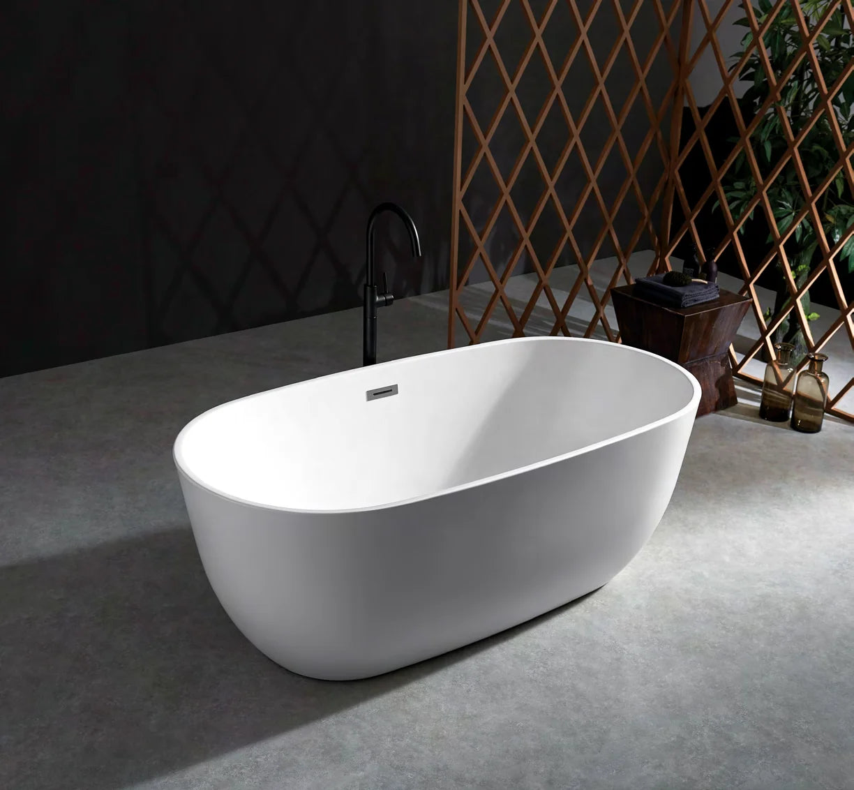 Modern Luxury Freestanding White Acrylic Bathtub for Adults Hotel-Style Solid Surface Outdoor Soaking Bath with Drainer Hot Tubs